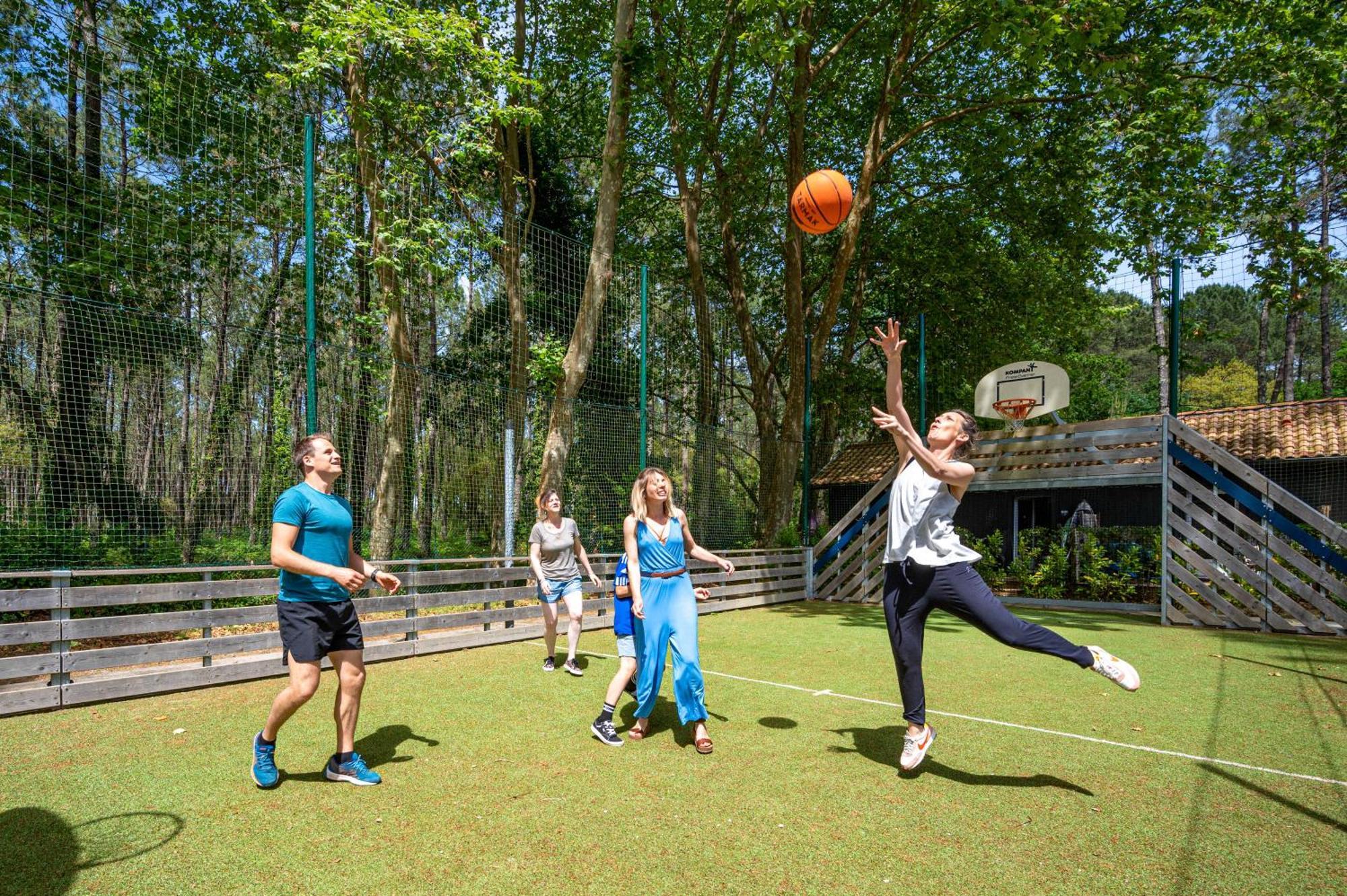 Camping-Village Vacances Les Deux Etangs Seignosse Exteriör bild